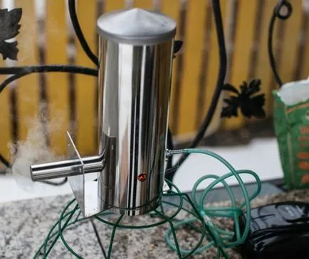 generator de fum cu mâinile lor generator de fum cu mâinile lor