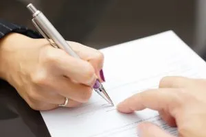 Acest lucru este necesar pentru aplicarea la oficiul registrului
