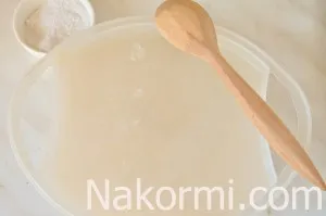 Cu orezul într-un pui dublu cazan