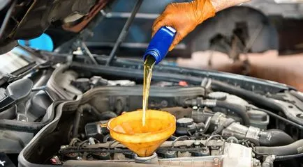 Cum se schimbă uleiul de motor
