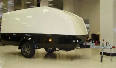 Remorci pentru automobile usoare cu mâinile lor Remorci pentru automobile usoare cu mâinile lor