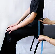 Cum să luați măsurătorile dumneavoastră pentru pantaloni Cum să luați măsurătorile dumneavoastră pentru pantaloni