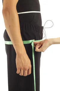 Cum să luați măsurătorile dumneavoastră pentru pantaloni Cum să luați măsurătorile dumneavoastră pentru pantaloni