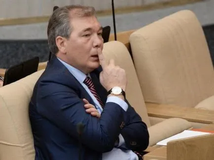 Cum de a deveni un deputat Cum de a deveni un deputat