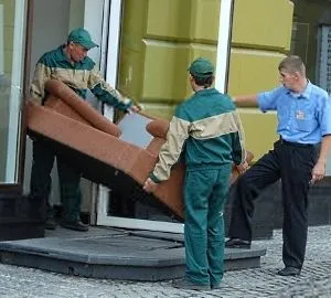 Cum să se întoarcă canapea