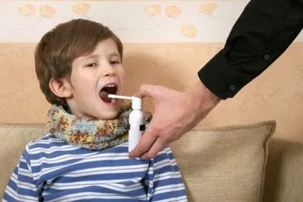 gâtul copilului de a face roșu gâtul copilului de a face roșu