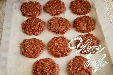 Carne de vită în cuptor cu roșii