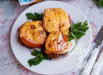 Carne de vită în cuptor cu roșii