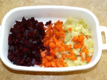 Salata cu cartofi și morcovi