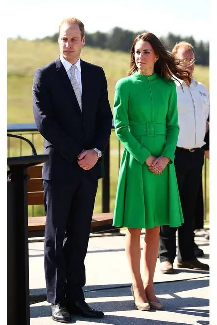 Ce să poarte o rochie verde