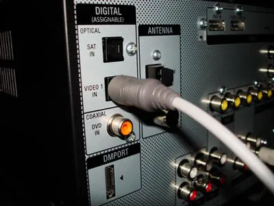 Cum de a conecta antena la receptor