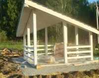 Fundamentul propriile lor mâini sub chioșc