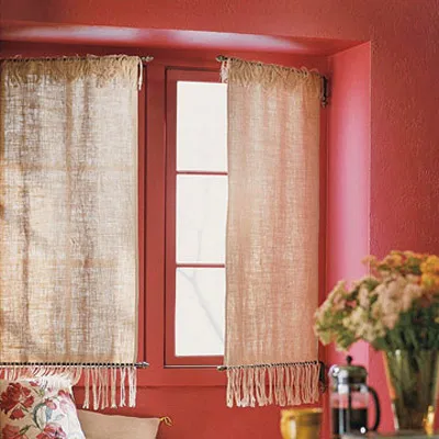 Decoratiuni pentru perdele cu mâinile