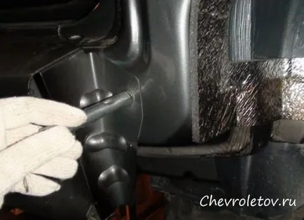 Cum de a elimina bara de protecție la Chevrolet Niva