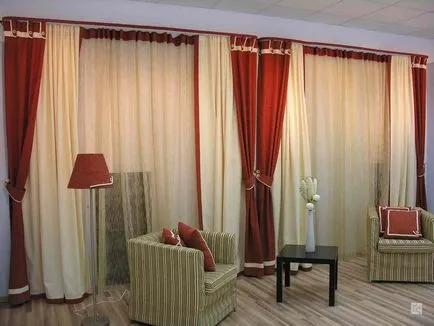 Decoratiuni pentru perdele cu mâinile Decoratiuni pentru perdele cu mâinile