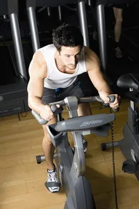 Musculare cum să-l construiască Musculare cum să-l construiască