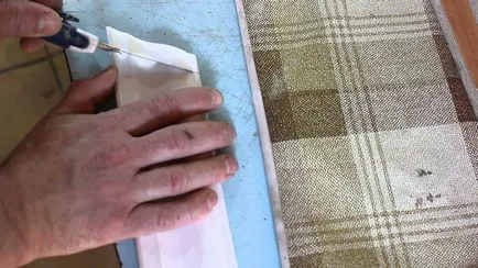Cum să clei muluri plafon