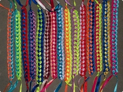 Cum de a țese Baubles a benzilor Cum de a țese Baubles a benzilor