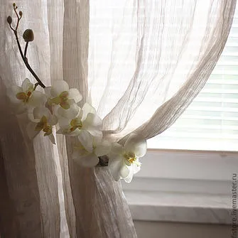 Decoratiuni pentru perdele cu mâinile Decoratiuni pentru perdele cu mâinile