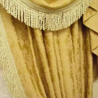 Decoratiuni pentru perdele cu mâinile Decoratiuni pentru perdele cu mâinile