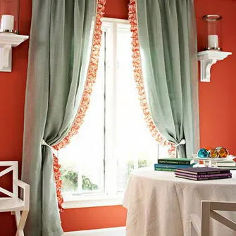Decoratiuni pentru perdele cu mâinile Decoratiuni pentru perdele cu mâinile