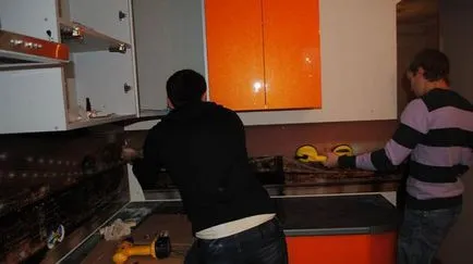 La fel ca sticla în bucătărie