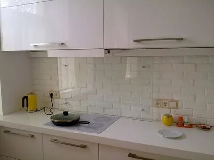 La fel ca sticla în bucătărie