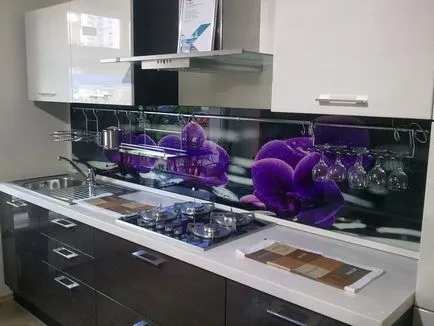 La fel ca sticla în bucătărie