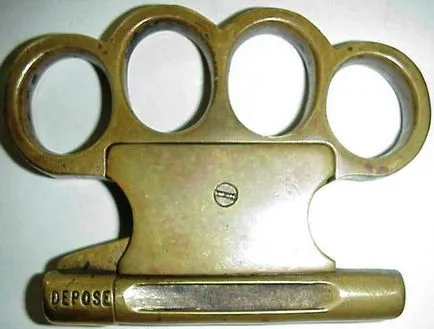 Knuckles ca o armă corp la corp