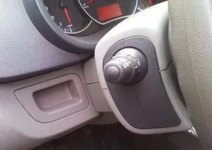 Controlul vitezei de croazieră cu mâinile lor