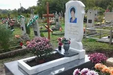 Cum de a decora morminte în cimitire
