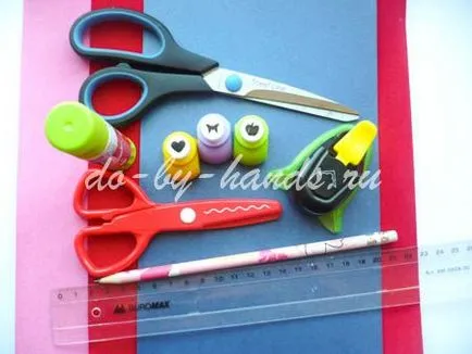 Cu mâinile sale toate pentru tine Cu mâinile sale toate pentru tine