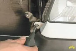 Cum de a elimina bara de protecție la Chevrolet Niva Cum de a elimina bara de protecție la Chevrolet Niva