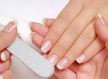 Înainte de extensii de unghii Înainte de extensii de unghii