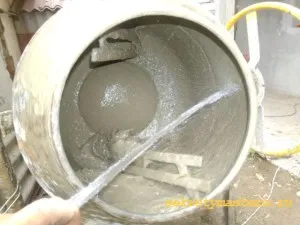 Cum să opereze un mixer de beton