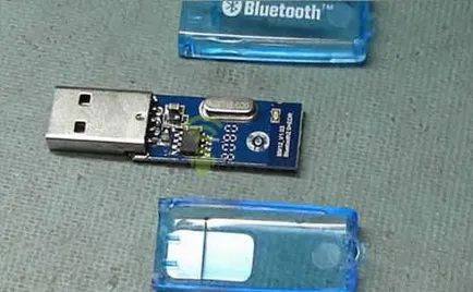 Bluetoth adaptor cu mâinile lor