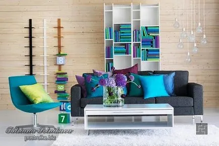 Camera de zi un decor cu mâinile în starea de spirit fotografie de vară