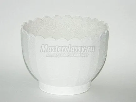 Decupaj glastră din plastic