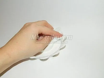Decupaj glastră din plastic