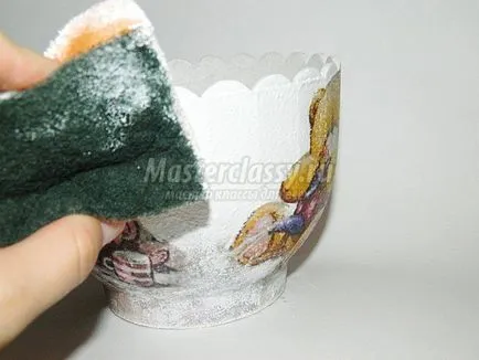 Decupaj glastră din plastic
