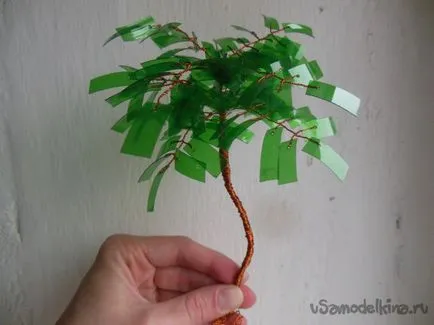 Arbori din sticle de plastic