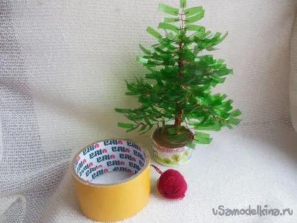 Arbori din sticle de plastic