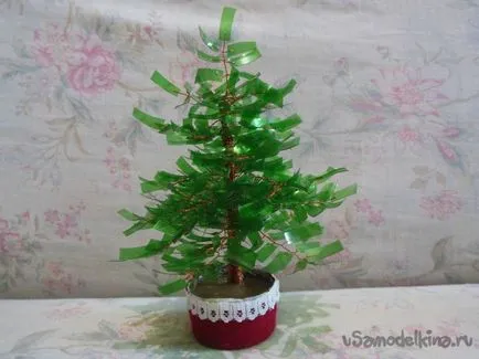 Arbori din sticle de plastic