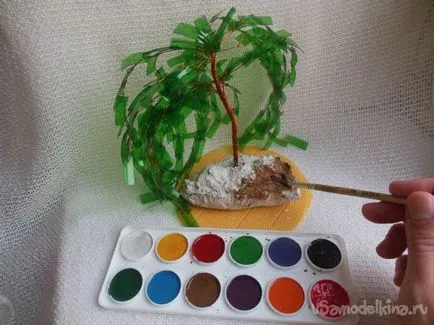 Arbori din sticle de plastic