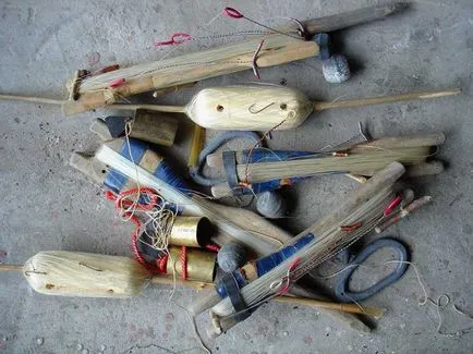 Partea de jos a face față cu propriile lor specii mâinile unelte de fund, de fabricație și montaj