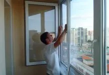 Care caseta este mai bine pentru a pune pe balcon din plastic sau aluminiu (care) Care caseta este mai bine pentru a pune pe balcon din plastic sau aluminiu