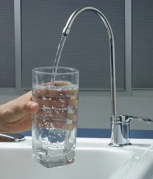 Cum pot reduce cantitatea de plumb în apă-apă-în cazul în care construirea clădirilor vechi (de viață) Cum pot reduce cantitatea de plumb în apă-apă-în cazul în care construirea clădirilor vechi