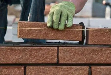 Ca și pune caramida fața cu mâinile cum să o facă în mod corect (caramida) Ca și pune caramida fața cu mâinile cum se face corect