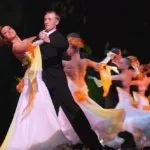 Cum să învețe să danseze salsa