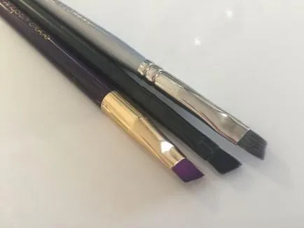 Ce ar trebui să fie o perie pentru sprancene pentru a folosi o perie pentru sprancene (sprancene) Ce ar trebui să fie perie spranceana pentru a utiliza pentru sprancene